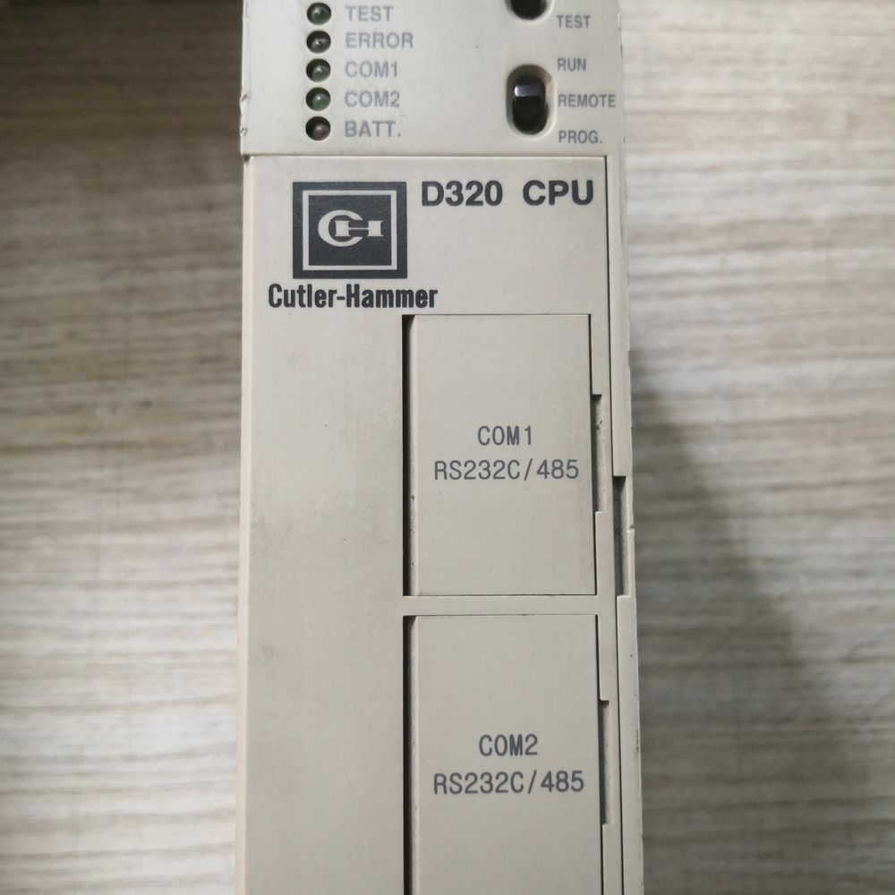 Cutler-Hammer模块D320CPU320 拆机 - 实物图