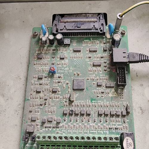易驱ED3100变频器ED3100-4T0110M拆机cpu