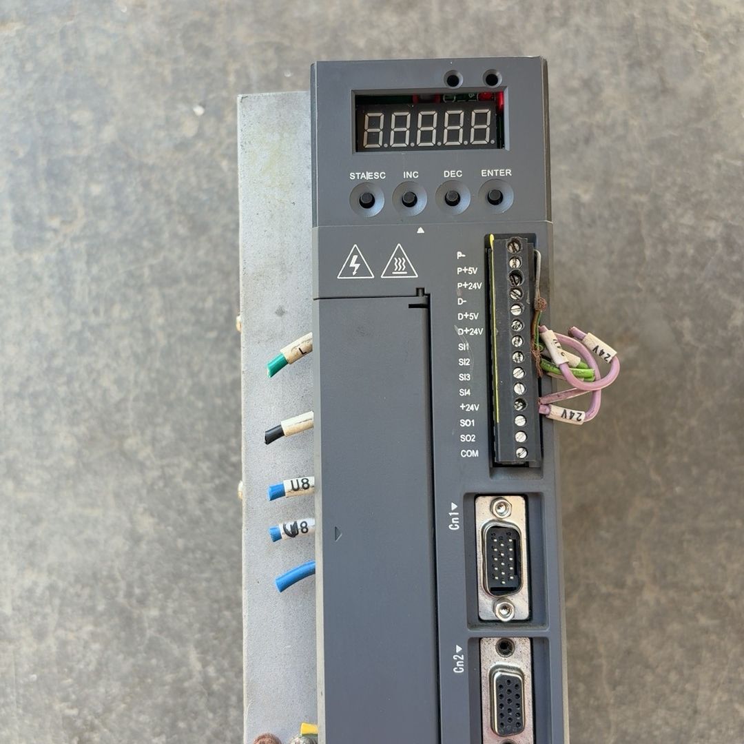 伺服驱动器，型号DS2-21P5-AS6，1.5KW，实