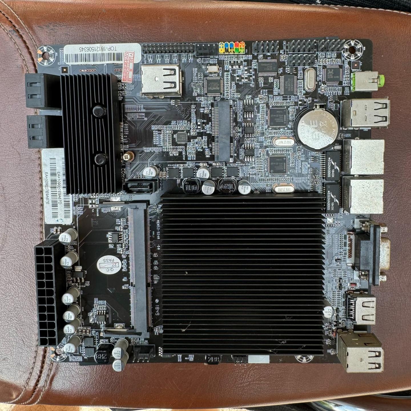 拆机 J1900+ITX超薄主板，双网口，软路由神器，NAS