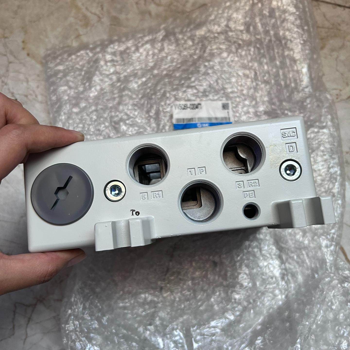 底座VV5Q51-0204T1现货3