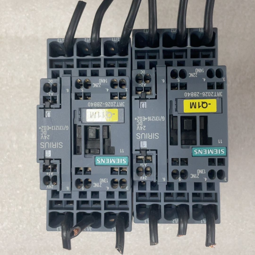3RT2026-2BB40接触器 拆机件 包好