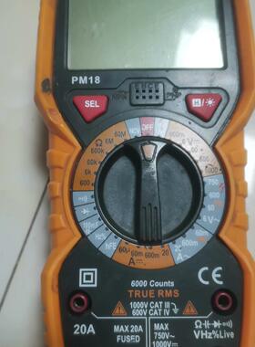 华谊PM18c万用表 功能正常 使用4节5号电池供电 精度看