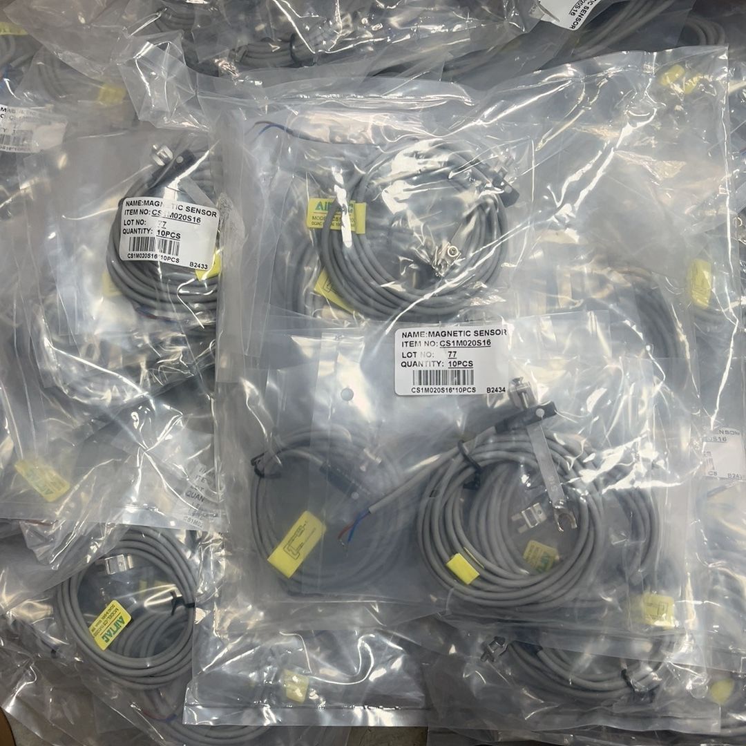 磁性开关CS1M020S16 每包10个 未拆