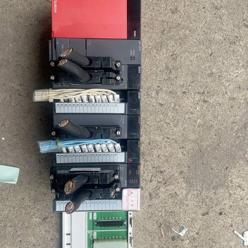 PLC模块一套 Q61P电源模块+Q01CPU+QX42