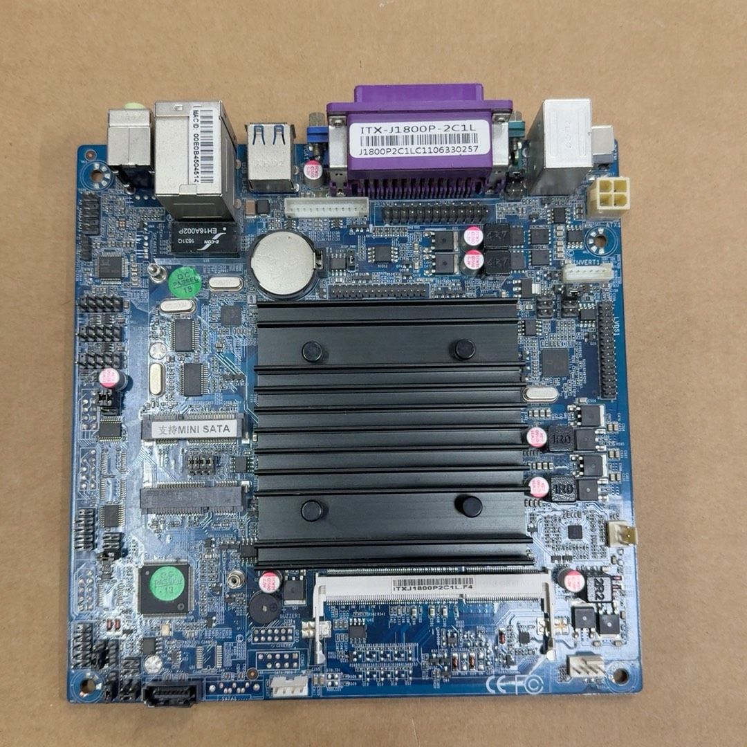 ITX-J1800P-2C1L工控主板 17x17cm尺寸。