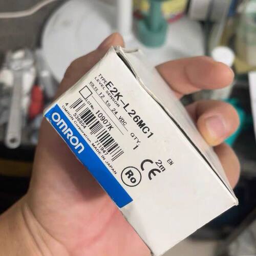 龙 E2K-L26MC1液位传感器 正