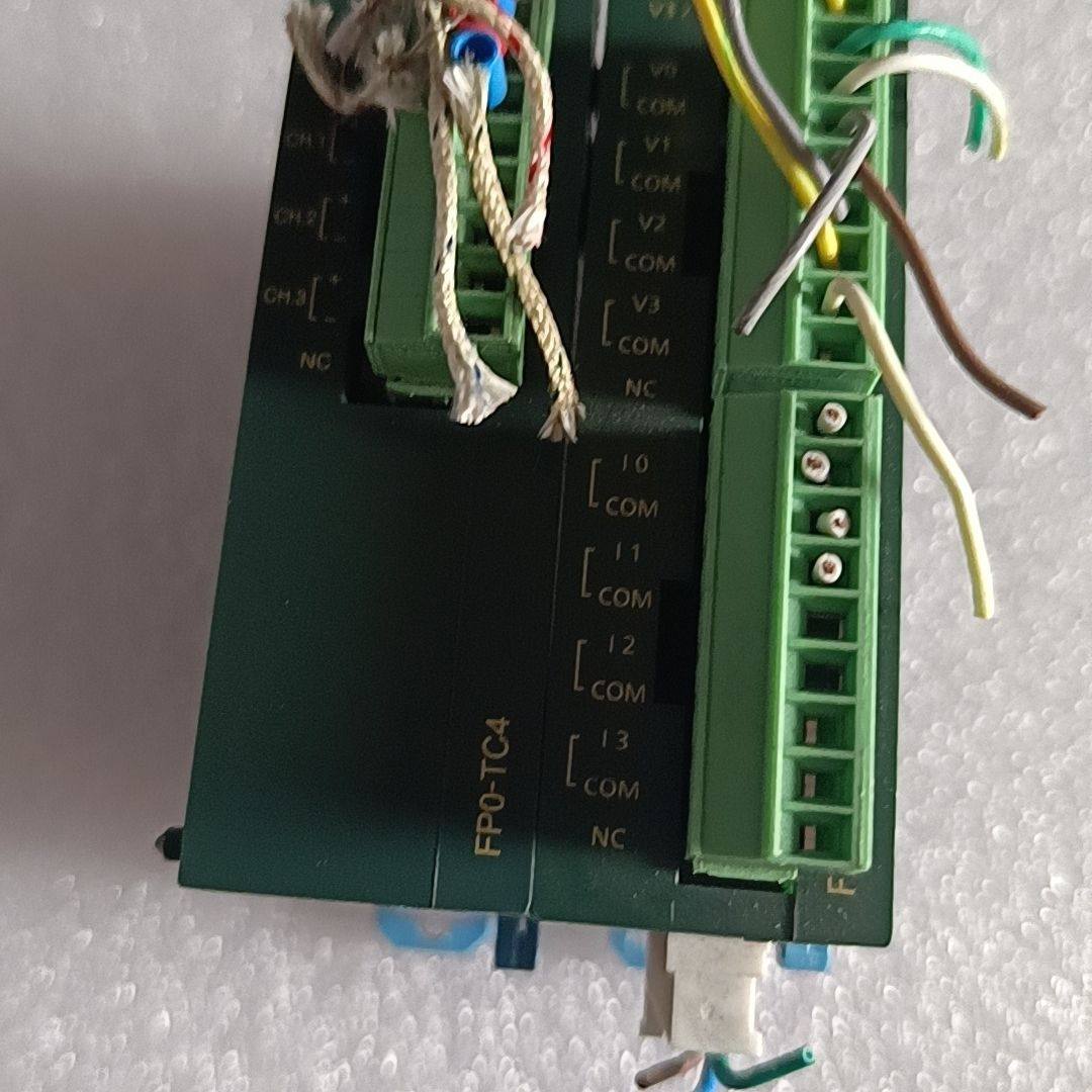 拆机PLC模块 FP0R-DA4 FP0-TC4 成色漂