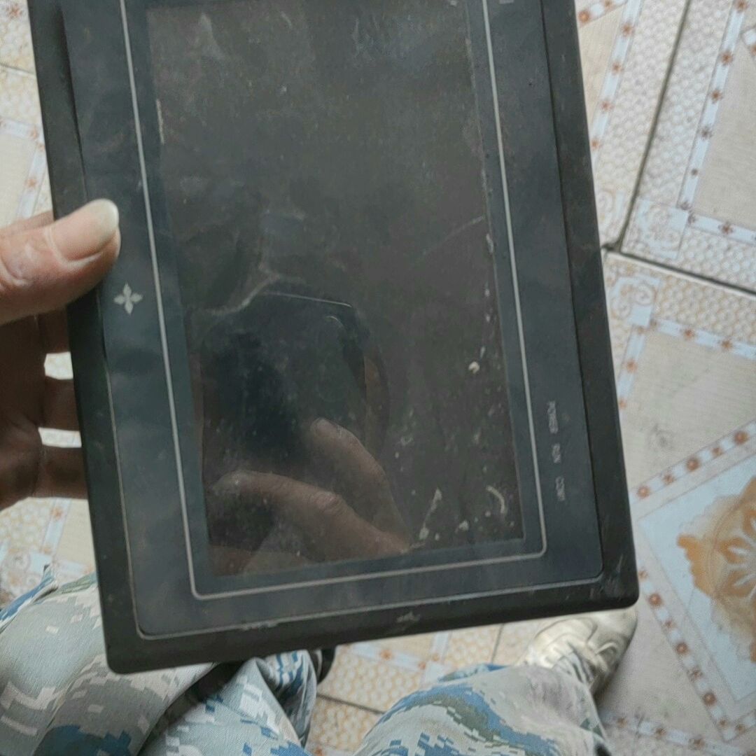 中达优控触摸屏，型号s700A一v5.0，功能正常，成色见图