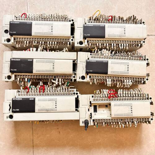 PLC FX3U-64MT/ES-A主机。拆机件 实物拍
