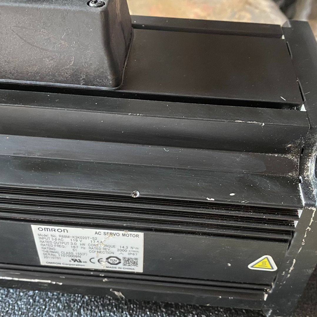 R88M-K3k020T-S2伺服电机拆机