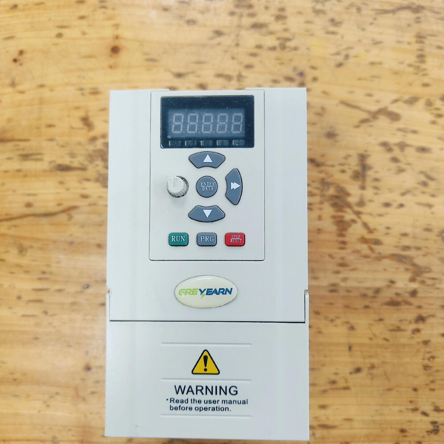 变频器绿源GRE-TC100-0D7G-2M 8.2A