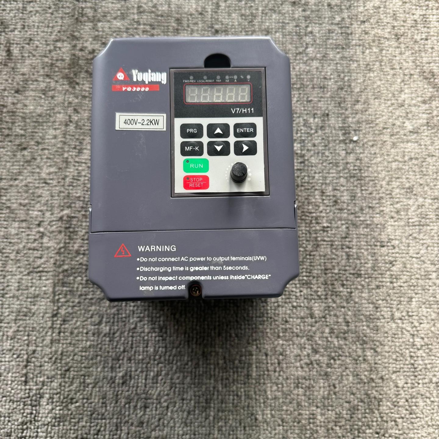 拆机誉强变频器YQ3000V7-402P2G 2.2KW 三