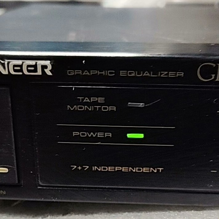 日本先锋均衡器 型号GR-333 有两台 是。成色如