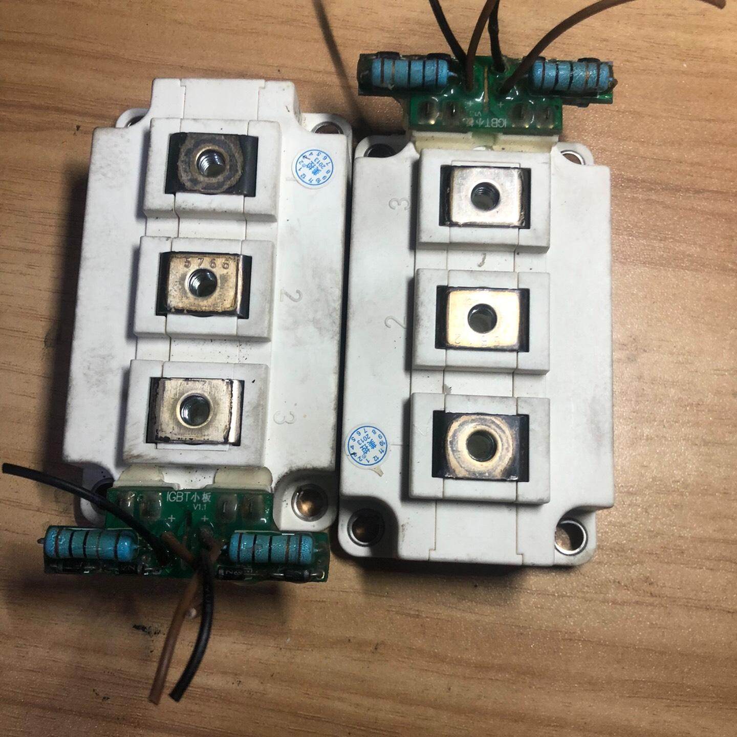 英飞凌模块FF150R12KS4 成色如图 实物拍摄 功能完