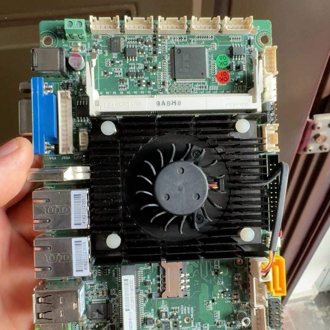 研华 嵌入式工控机主板 G-BYT04 V1.0 工业设