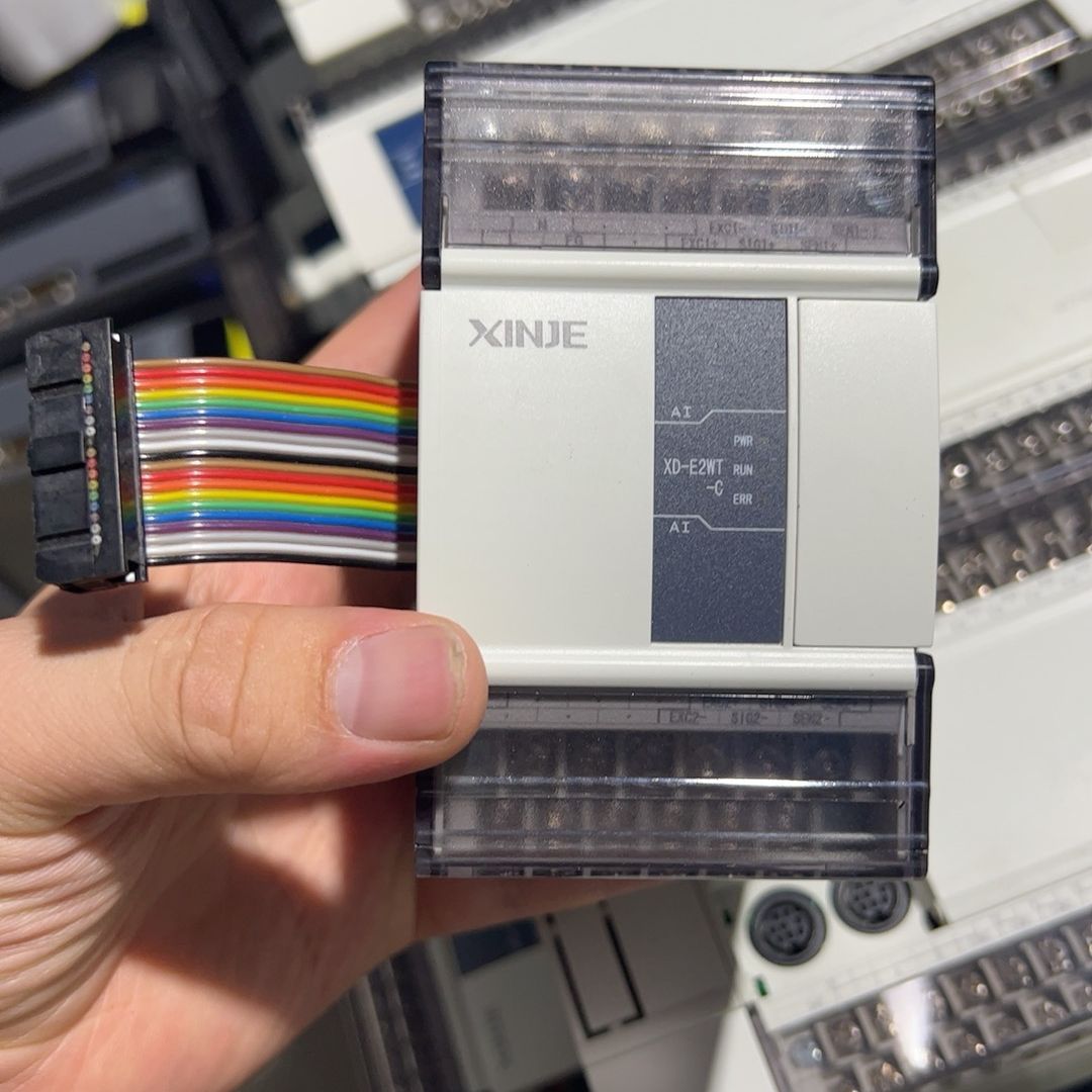 Plc XD-E2WT-C 几乎 实物拍摄