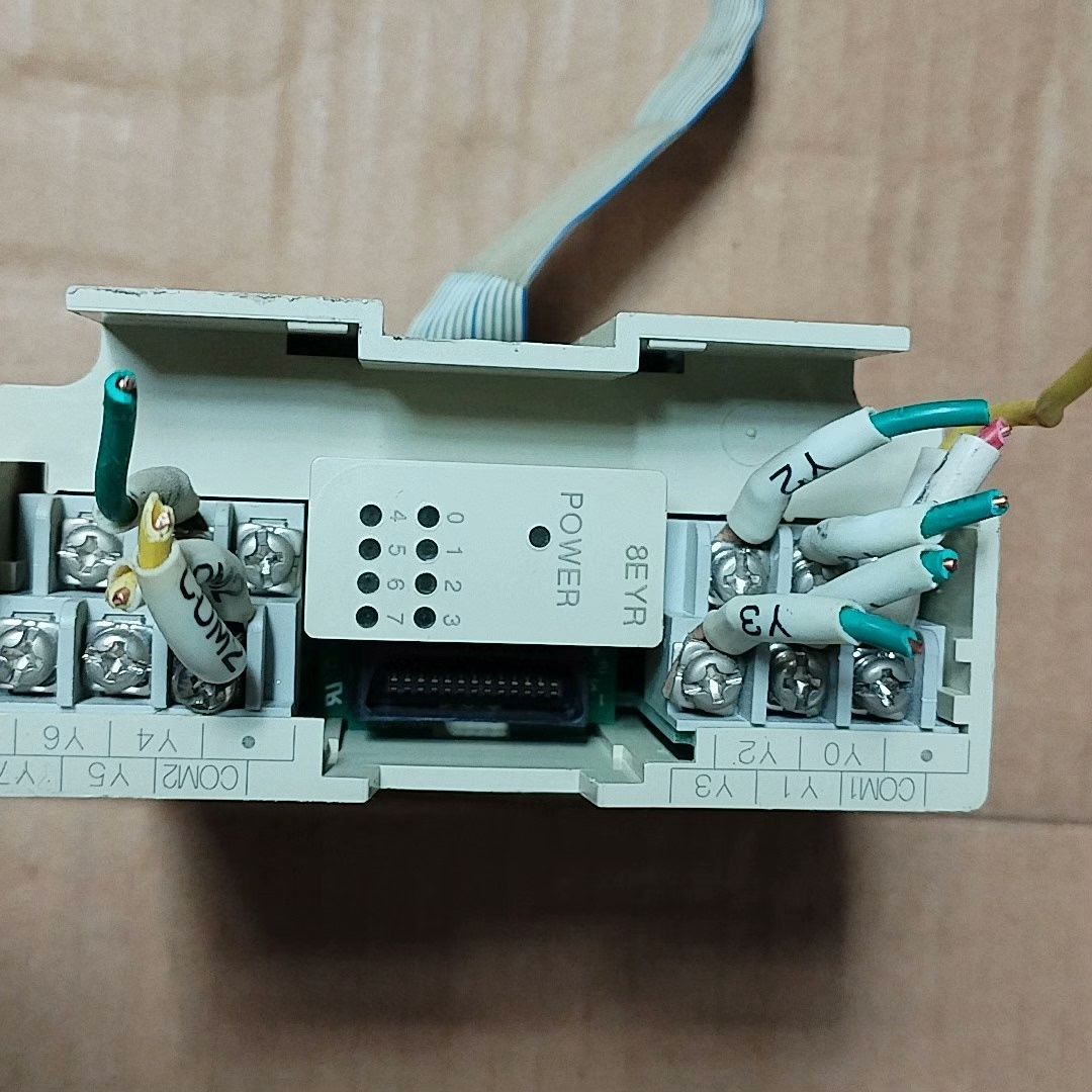 Fx2N一8EYR 拆机 实物图 9 想要留言。