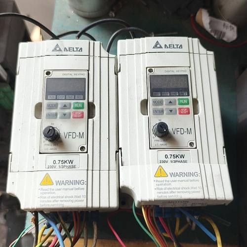 台达变频器VFD007M21A