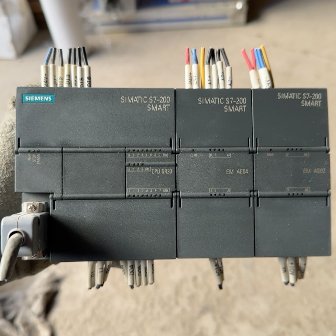 plc，cpu sr20，em ae04，em aq0