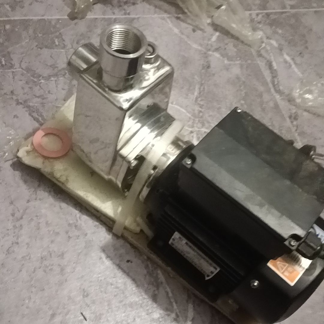 新界牌不锈钢耐腐蚀电泵 型号25WBZ3-10 未使用！