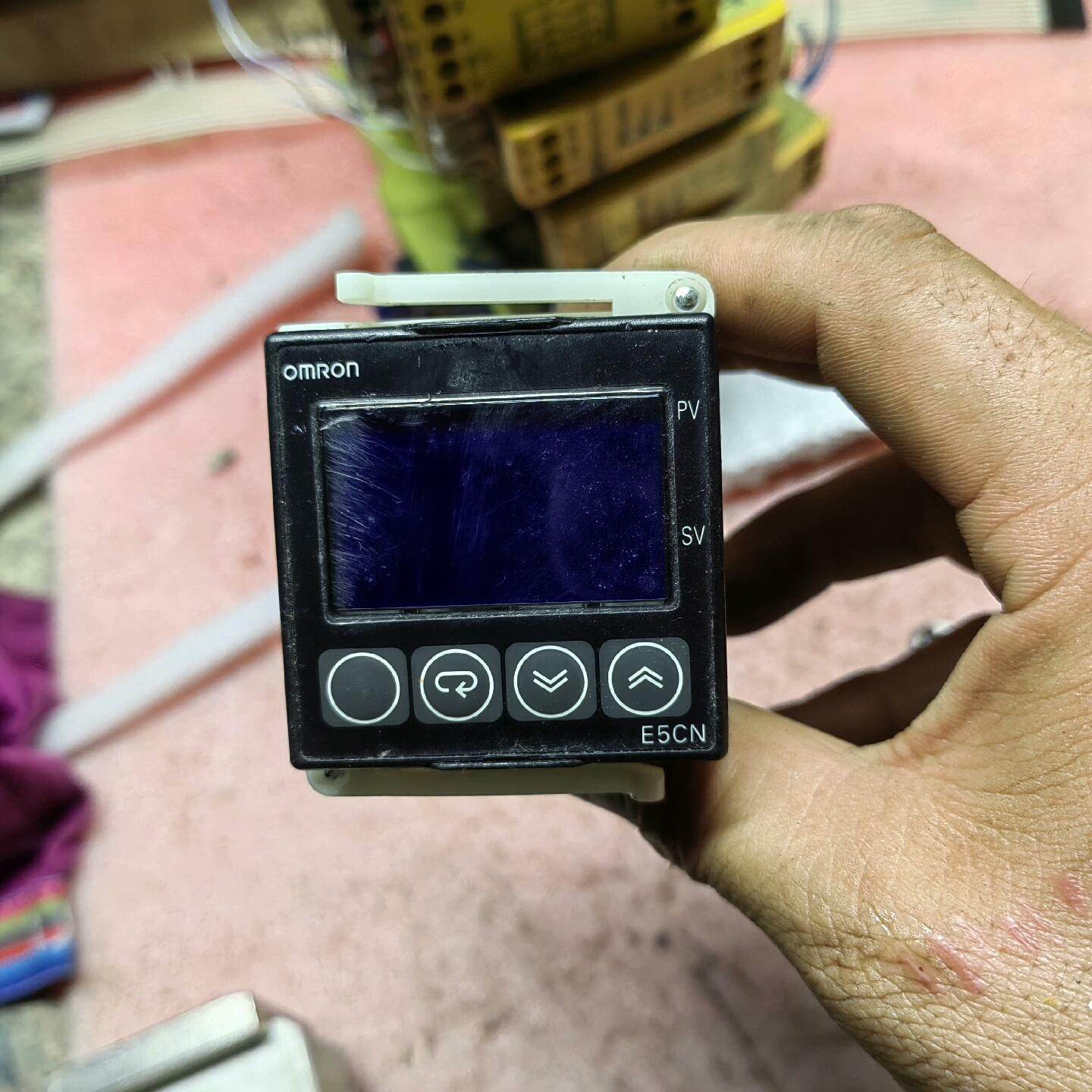 温控器 型号：E5CN-Q2HBTD 实