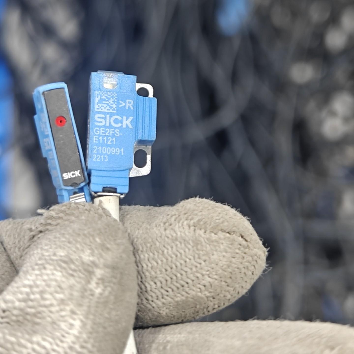 SICK西克光电传感器GSF59-D121 蓝色外壳 型号清