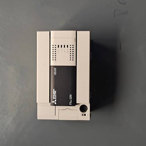 PLC FX3U-32MR/ES-A