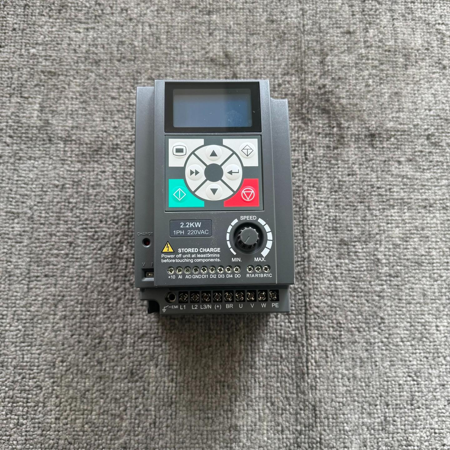 海浦蒙特变频器出售 型号HD09-2S2P2G 2.2KW