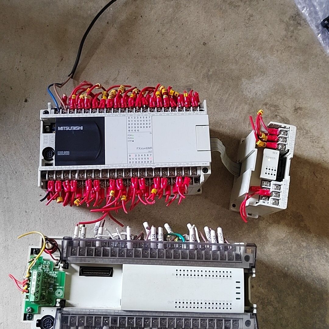 编程器FX3GA一60MR一CM带FX2N一8EX 一只