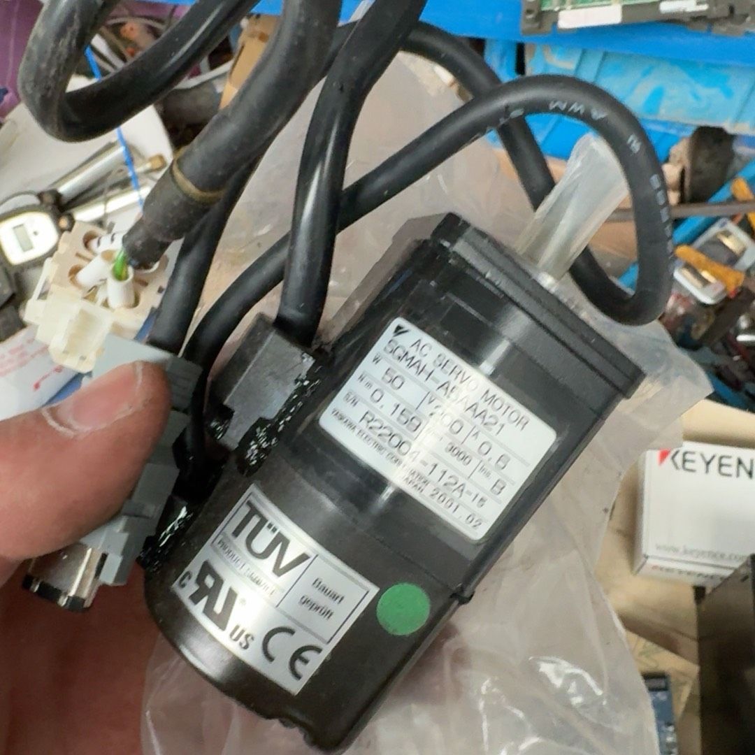 SGMAH-A5AAA21安川伺服电机 没有C09