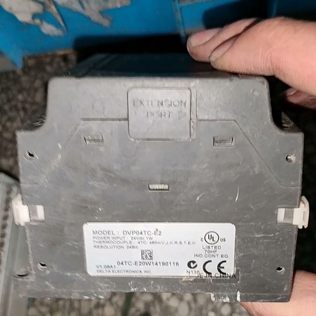 台达PLC扩展  型号DVP04TC-E2包好不