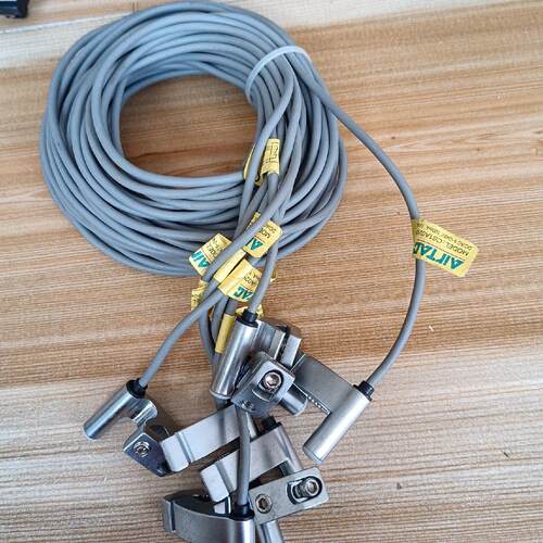 电磁感应 CS1A020（有8条 出1条 还有7条