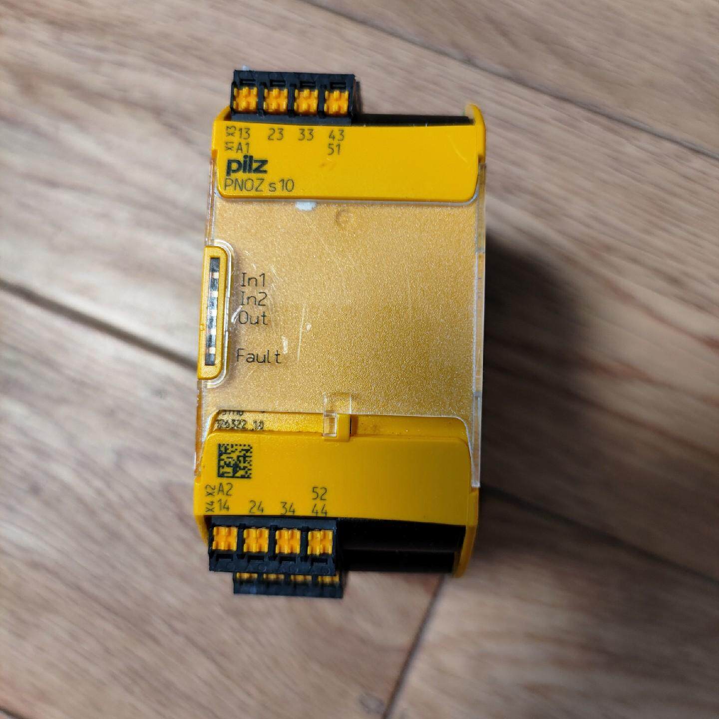 Pilz 751110 PNOZ s10 C 24VDC 4