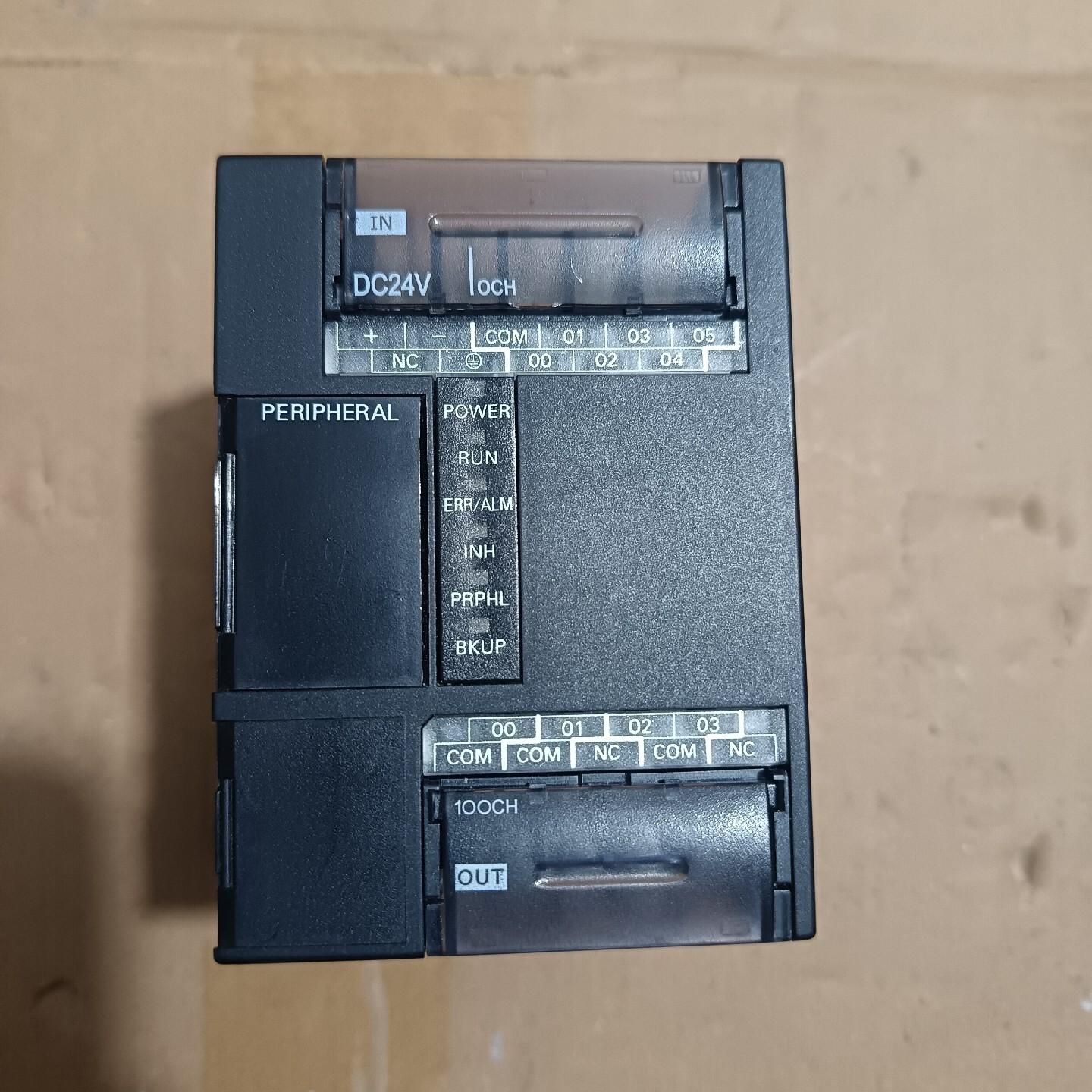 # PLC 模块 CP1E-E10DT-D