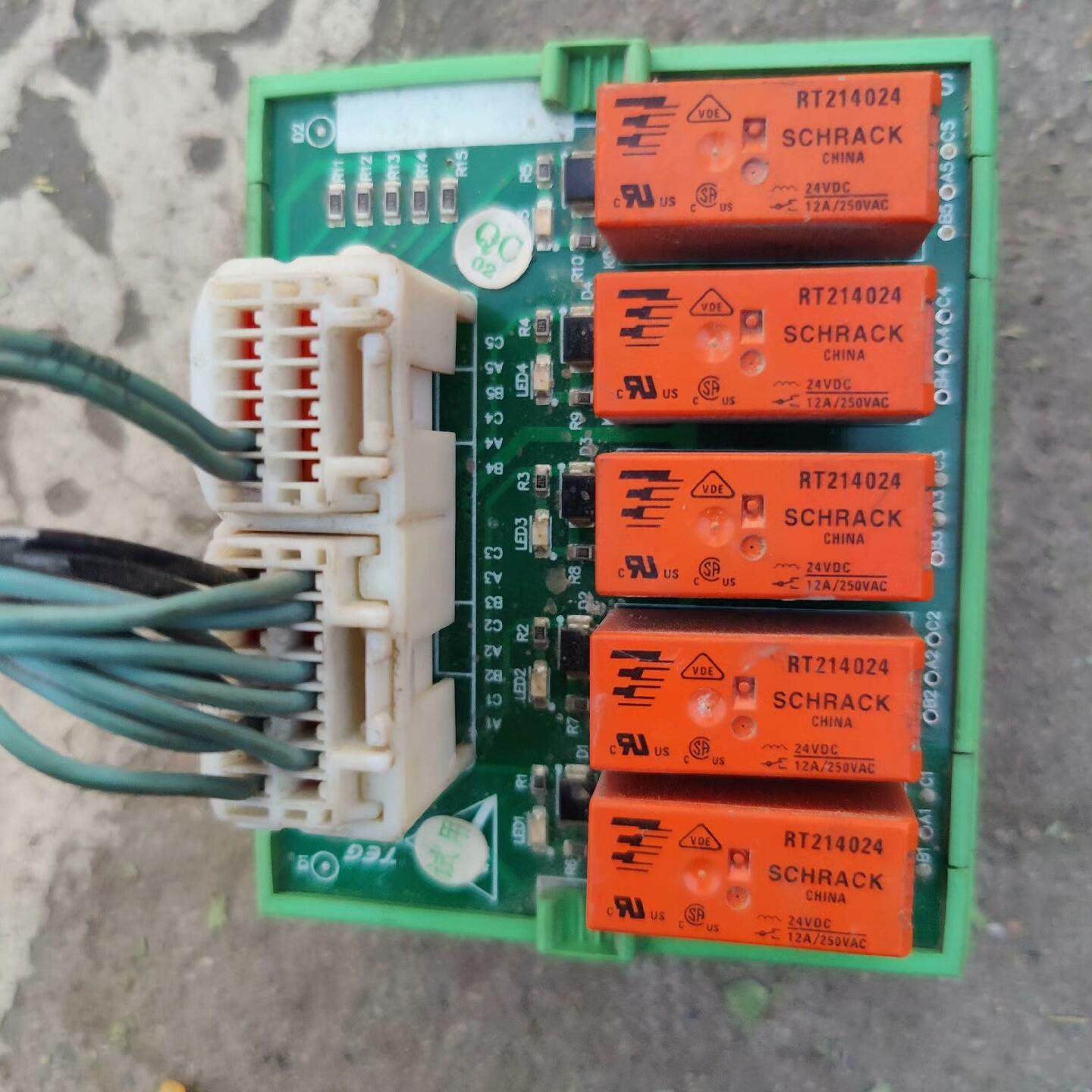 拆机三一拖泵继电器板 功能正常包好 实物拍摄具体看照片,电子元器件市场,其它元器件,淘宝优惠券,粉丝福利购,淘宝优惠卷