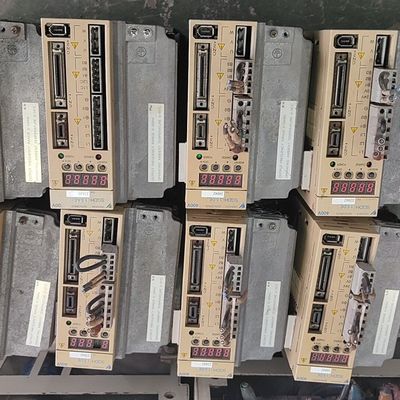 拆机安川二代高压SGDH/15DE驱动器功能正常成色如图需要