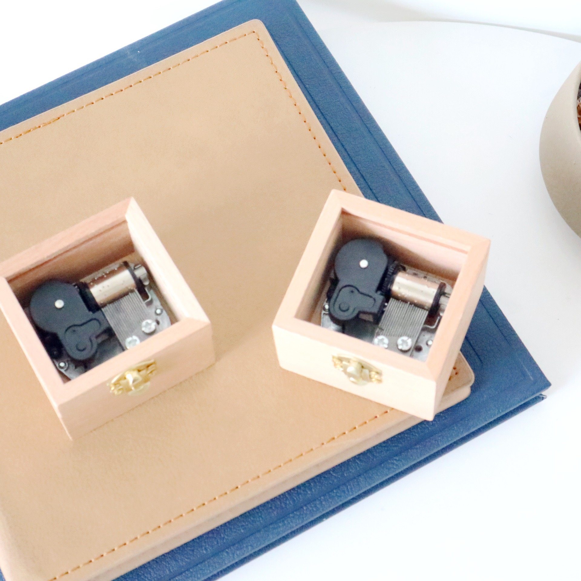 包邮！八音盒发条镀金实木音乐盒生日圣诞情人节爱情礼品多曲可选