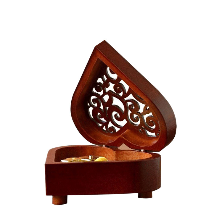 复古心形镂空发条音乐盒天空之城送男生女生生日节日派对圣诞礼物