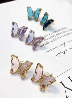 D041透明粉色水晶耳环 新款热卖925银彩色蝴蝶耳钉甜美新娘耳饰品