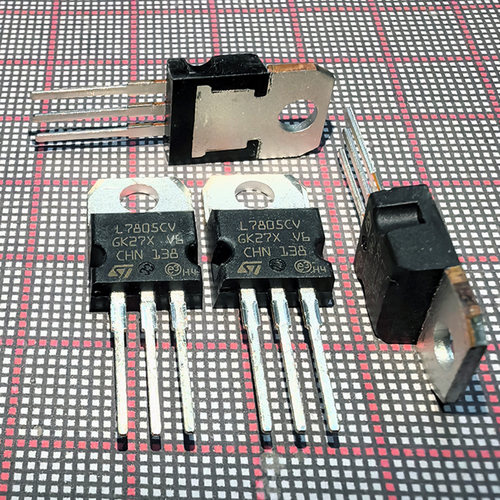 L7805CV三端稳压管晶体管三极管