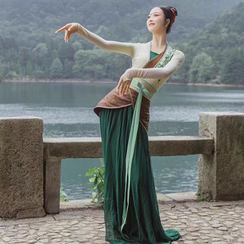 古典汉唐舞蹈服心扇绿罗裙佳茗行折扇演出服中国舞练功服艺考飘逸