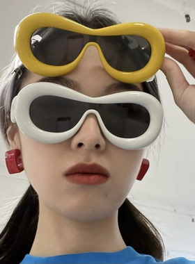 跨境欧美可爱墨镜太阳镜防紫外线个性饰品防晒眼镜女圣诞风镜异形