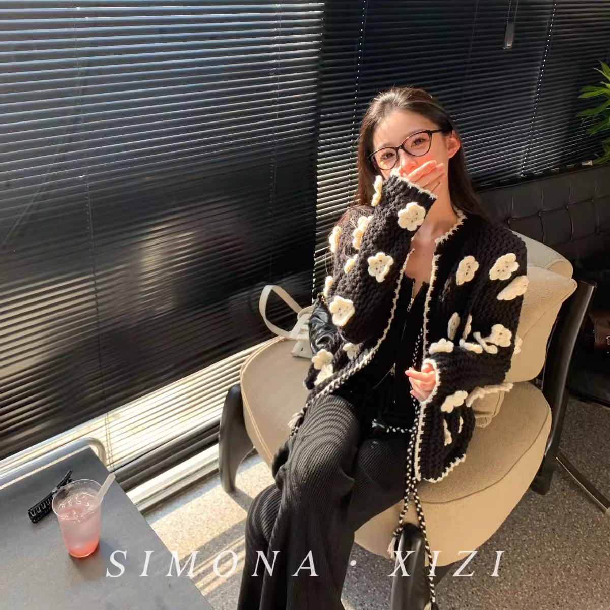 SIMONA24新款黑白撞色短外套