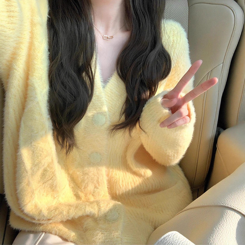 鹅黄色软糯设计感毛衣外套女春季温柔慵懒风韩系仿水貂针织开衫