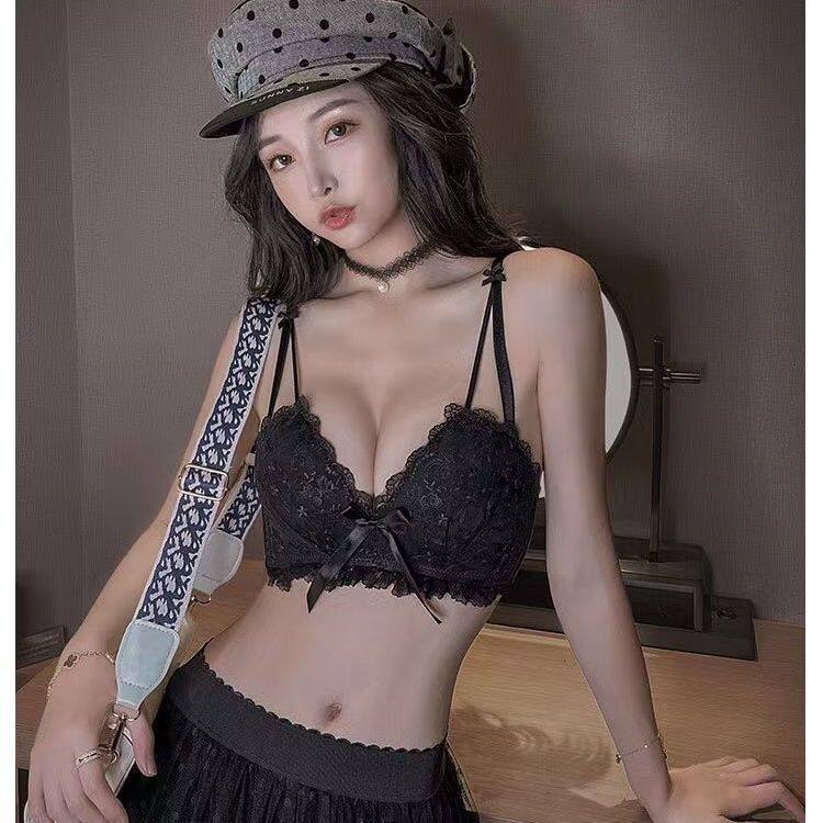 性感内衣少女小胸聚拢显