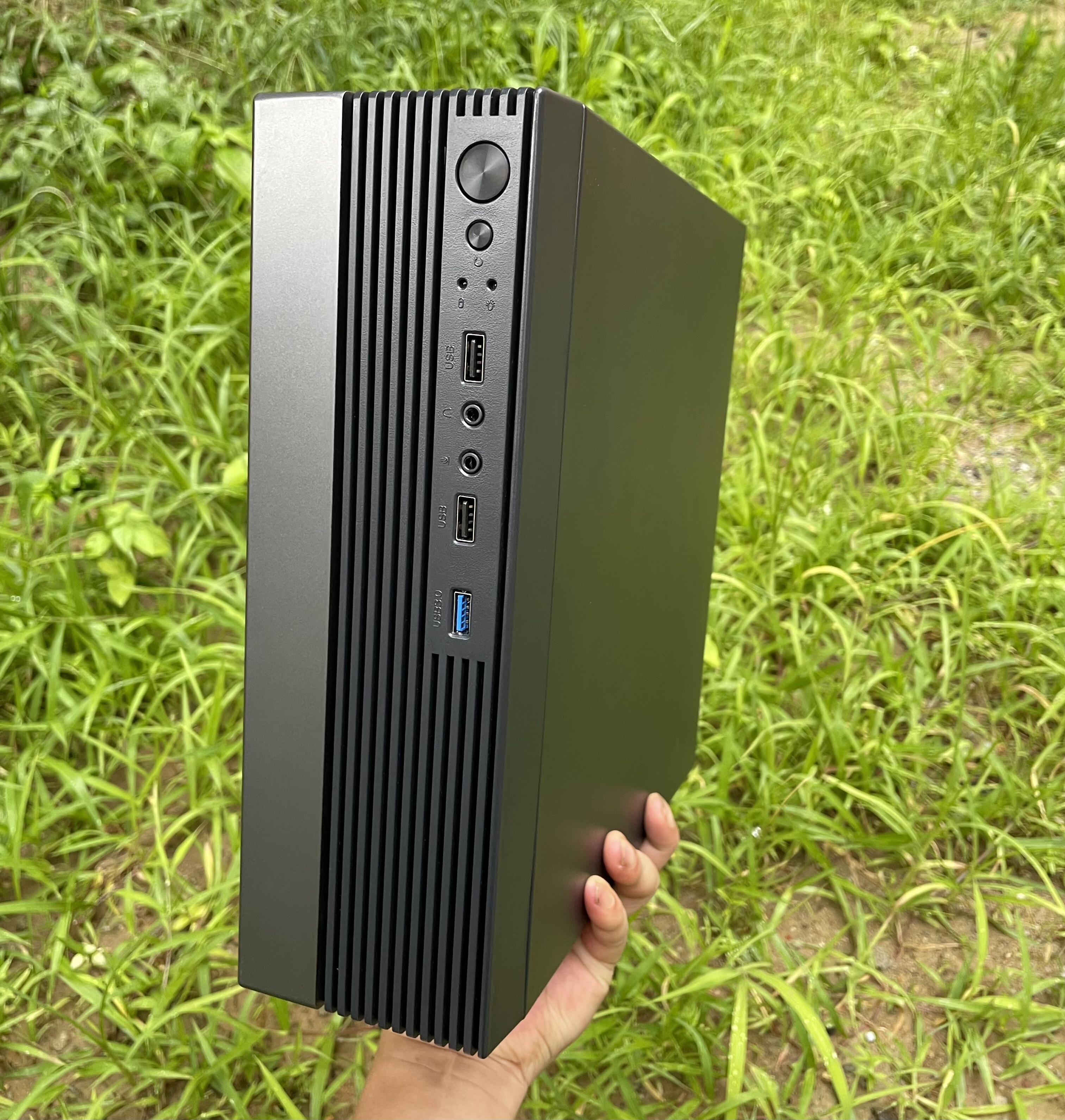 Пятицветная рыба T2 шасси MATX MINI MINI small chassis фирменное компьютерное шасси настольная коробка пустая оболочка коробки Изображение 1