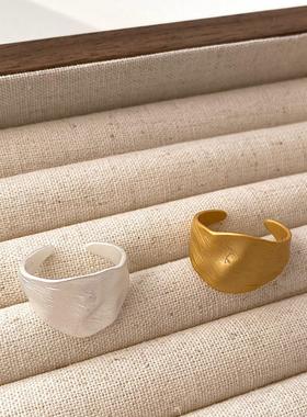 S925纯银简约设计感哑光喷砂宽面戒指女小众港风开口食指戒可调节