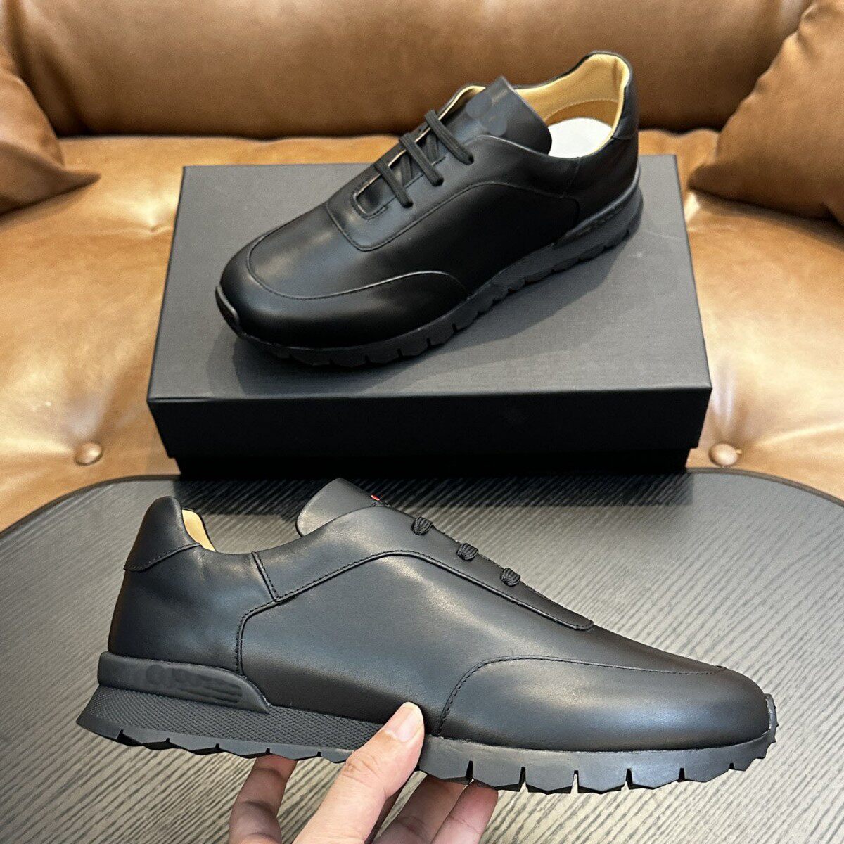 Kiton高端欧洲站男士真皮运动鞋时尚休闲舒适百搭增高纯色运动旅