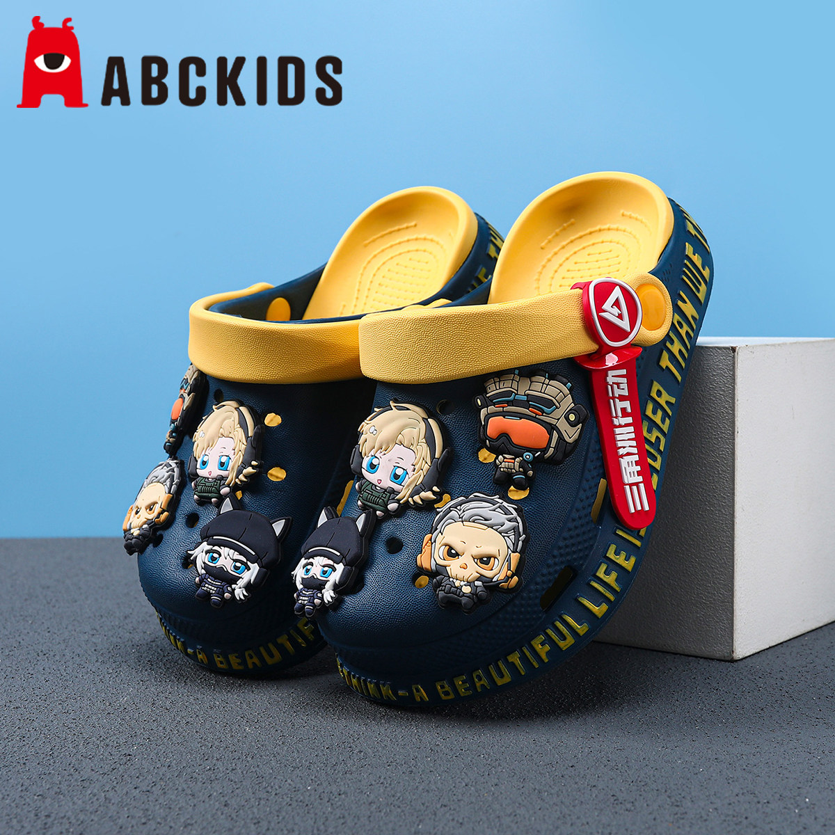三角洲行动儿童洞洞鞋新款防滑软底男童拖鞋夏季外穿男孩沙滩凉鞋